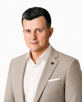 Ivan Melnykov — Founder, Axiarch